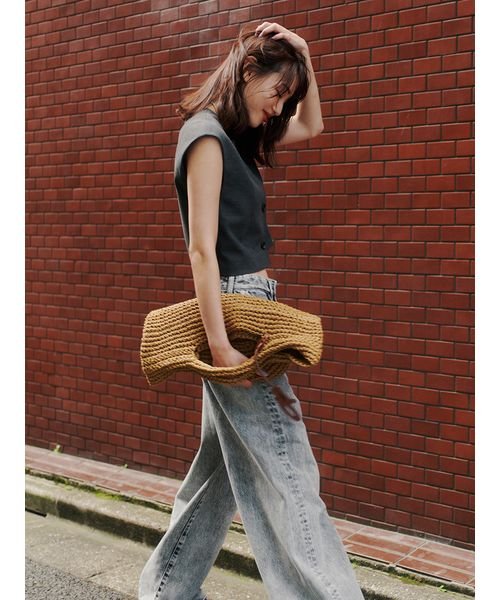 コンパクトクルーネックジレ 予めご了承ください