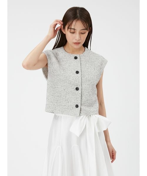 コンパクトクルーネックジレ 予めご了承ください