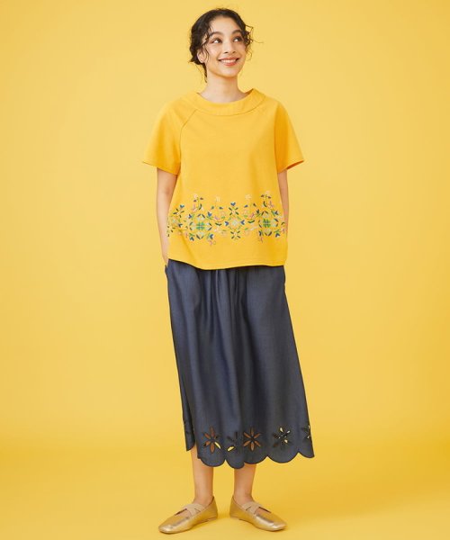 Jocomomola(ホコモモラ)/Enredadera フラワー刺繍Tシャツ/img08