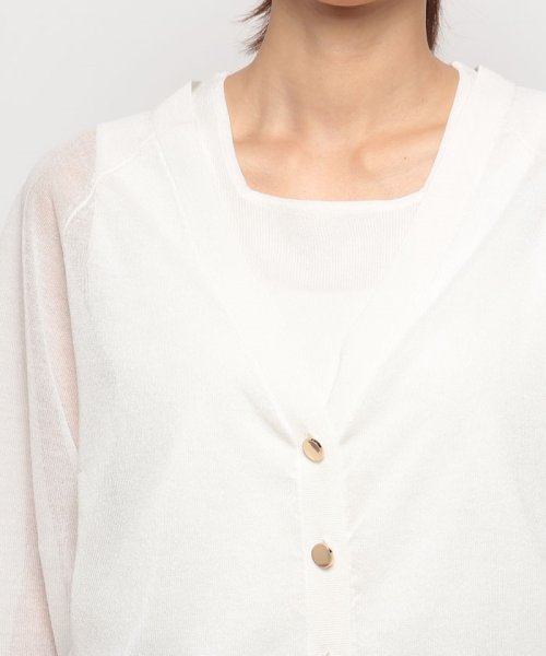 シアーカーディガンアンサンブル 商品説明さりげなく透ける肌に涼やかな色っぽさ薫るシアーニットカーディガンと、スクエアネックが大人顔なニット TM1438717852(11000円)