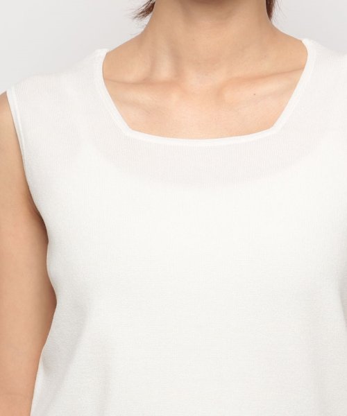 シアーカーディガンアンサンブル 商品説明さりげなく透ける肌に涼やかな色っぽさ薫るシアーニットカーディガンと、スクエアネックが大人顔なニット TM1438717852(11000円)