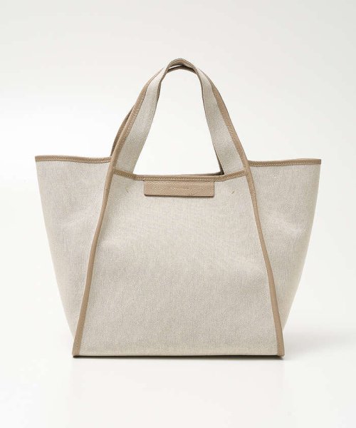 【FEEL AND TASTE】トートバッグ 商品説明キャンバス素材にレザーパイピングが特徴的なトートバッグ。マチがしっかり KUE2442304078(18722円)