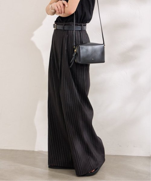 リネンブレンドタックワイドパンツ レーヨン47％