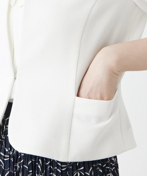 ノーカラージャケット 