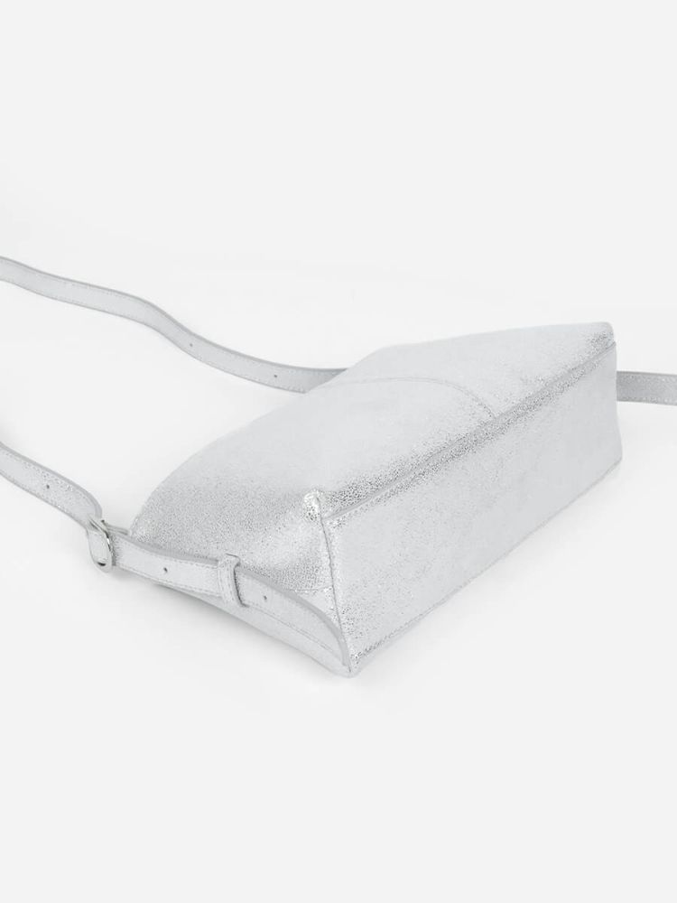 nouer シルバーラメレザーバッグ 新品 通販
