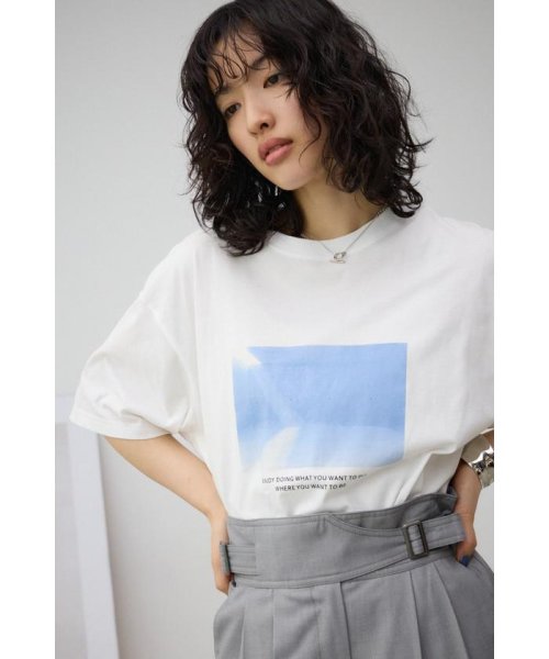 AZUL by moussy(アズールバイマウジー)/フロントフォトTシャツ/img11