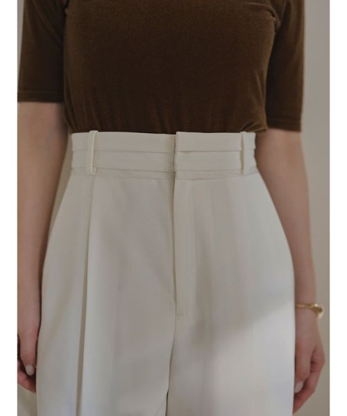 コンフォートタックストレートパンツ 着丈 ウエスト ヒップ 股上 股下 わたり幅 31cm 裾幅