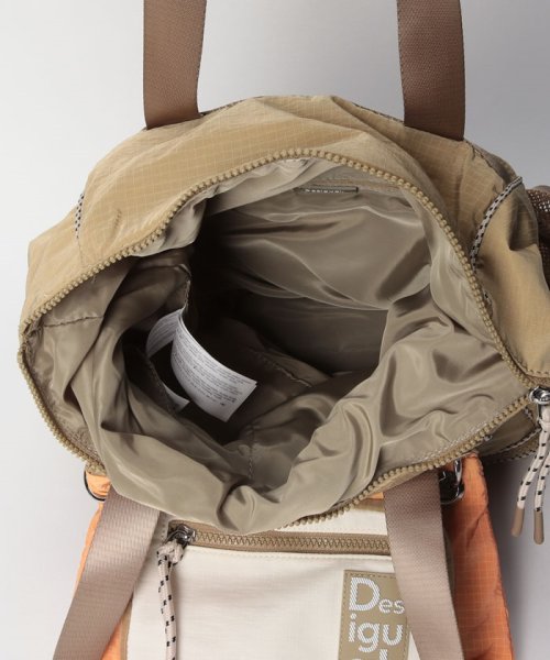 Voyager マルチポジション マキシバックパック 