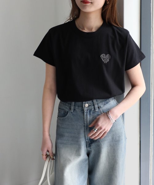 Riberry(リベリー)/ハートロゴラメ刺繍コンパクトTシャツ/img45