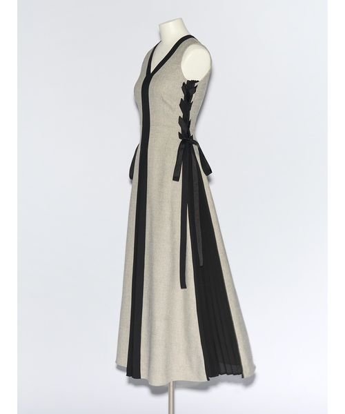 【WEB限定サイズあり】サイドプリーツバイカラーワンピース ラインはブラック