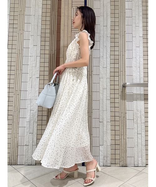 シフォンギャザーノースリワンピース 予めご了承ください 総丈 6cm バスト