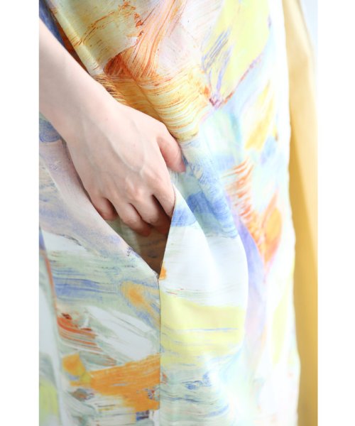 CAWAII(カワイイ)/左右で魅せるアシンメトリーデザインの水彩画アートシャツワンピース/img01