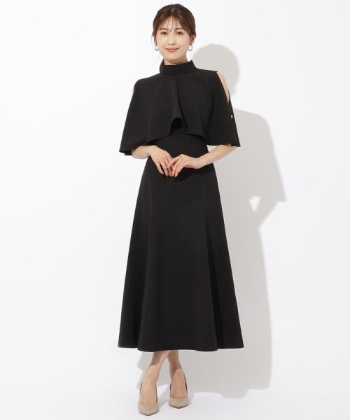 ケープレイヤードドレス 