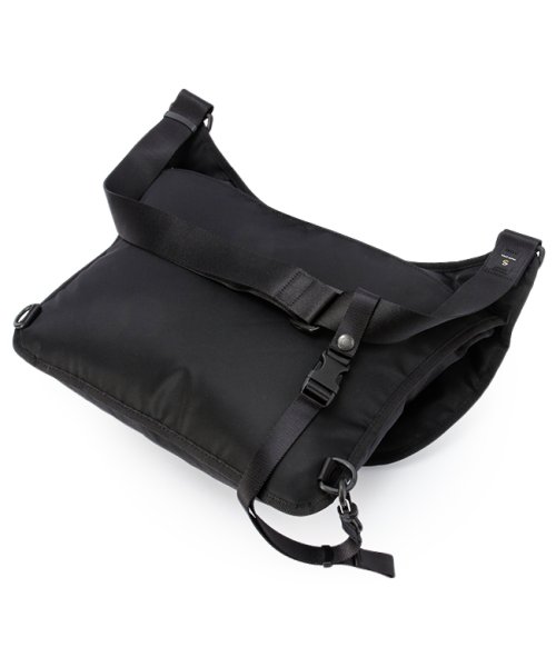 マスターピース ショルダーバッグ メッセンジャーバッグ メンズ ブランド 大容量 軽量 防水 撥水 日本製 斜めがけ master－piece 02872 マスターピース piece