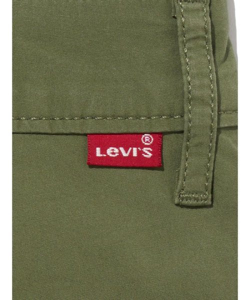 Levi's(リーバイス)/CARRIER カーゴ ショートパンツ グリーン FOUR LEAF CLOVER/img03