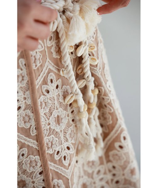 CAWAII(カワイイ)/美しい花織りなすアンティーク刺繍ロングワンピース/img04