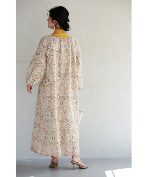 CAWAII(カワイイ)/美しい花織りなすアンティーク刺繍ロングワンピース/img17