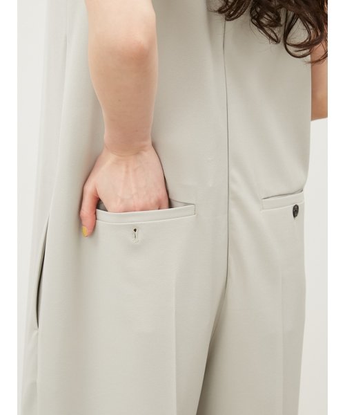 センタープレスクルーネックオールインワン 予めご了承ください