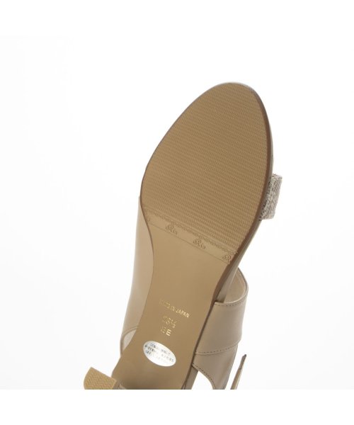 バックストラップサンダル 