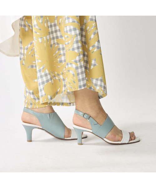 バックストラップサンダル 