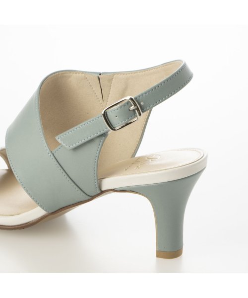 バックストラップサンダル 