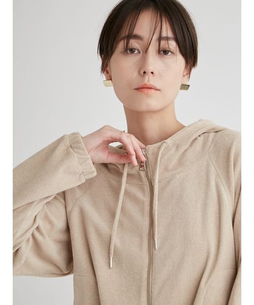 【emmi×PlaX】 パイルクロップドパーカー PlaX 予めご了承ください