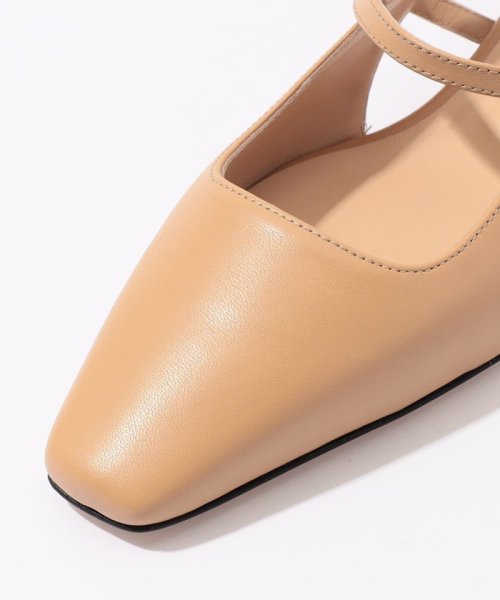 DES PRES バックストラップパンプス 