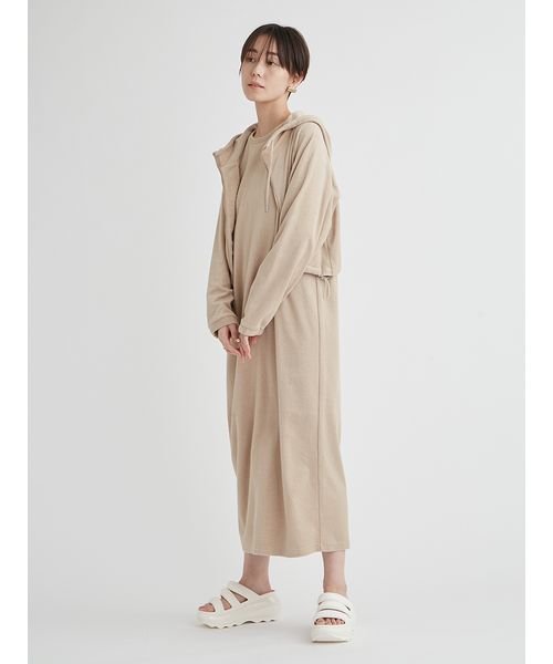 【emmi×PlaX】 パイルクロップドパーカー PlaX 予めご了承ください