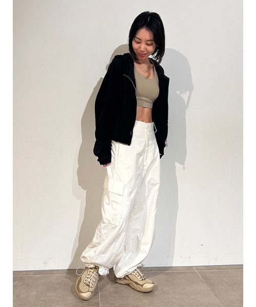 【emmi×PlaX】 パイルクロップドパーカー PlaX 予めご了承ください