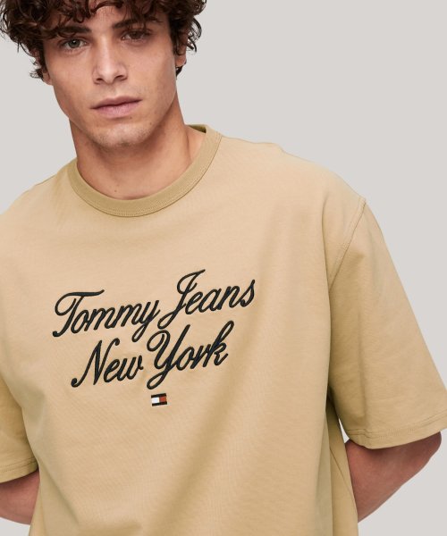 TOMMY JEANS(トミージーンズ)/オーバーサイズラグジュアリーセリフTシャツ/img18