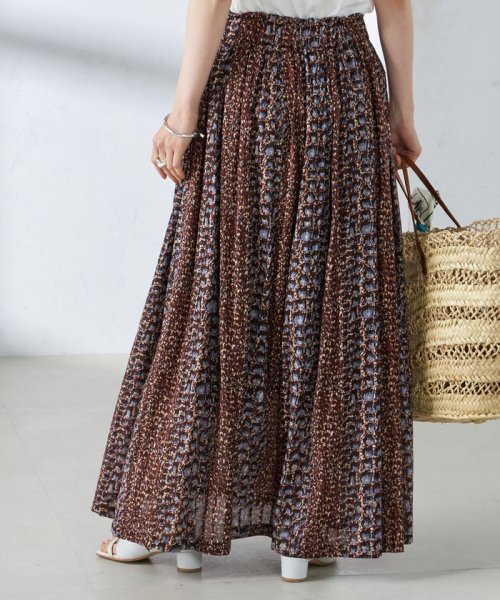 【SHIPS別注】UHURU:〈手洗い可能〉プリント ロング ギャザー スカート UHURU ラメ糸