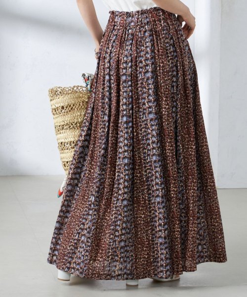 【SHIPS別注】UHURU:〈手洗い可能〉プリント ロング ギャザー スカート UHURU ラメ糸
