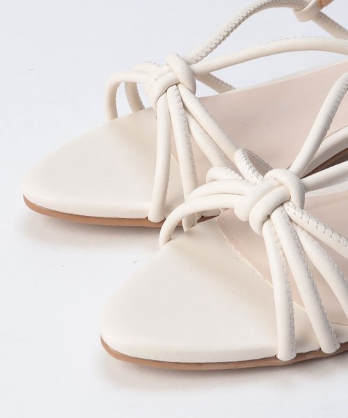 ポインテッドトゥナローストラップサンダル 人気・おすすめ｜使いやすい・旅行におすすめ 品質保証 全国発送 在庫限り