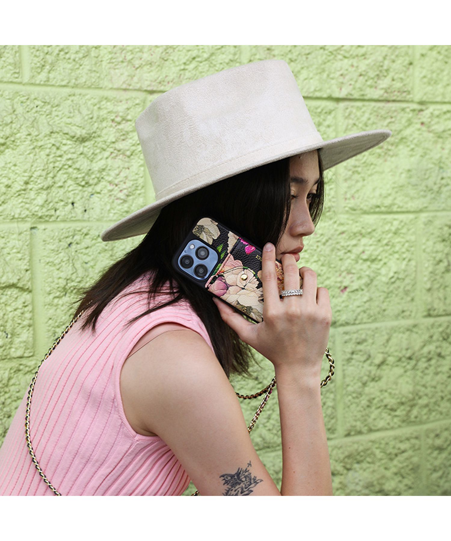 バンドリヤー》 BANDOLIER ケース ポーチ スマホ 携帯 バンドリヤー》 BANDOLIER ケース ポーチ スマホ 携帯