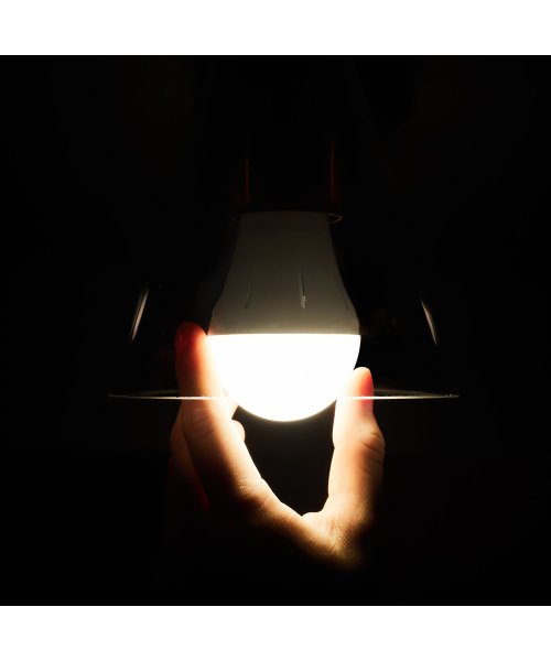 その他ブランド(その他ブランド)/tsuita ツイタ 防災電球 いつでも ランプ 停電でも消えない ライト LED 照明器具 充電式 省エネ 昼白色 自動充電 E26 スイッチ付きフック/img03
