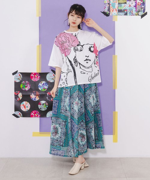 ScoLar(スカラー)/Re:花飾りをした女の子 ラメプリントTシャツ/img01