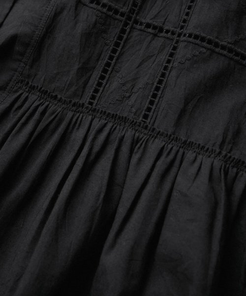 エンブロイダリーヘムギャザーブラウス トップス シャツ・ブラウス B1673471480(12870円)