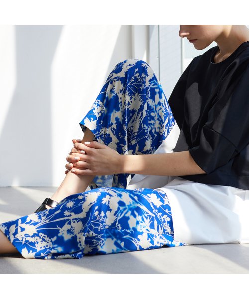 シルエットフラワーワイドパンツ 