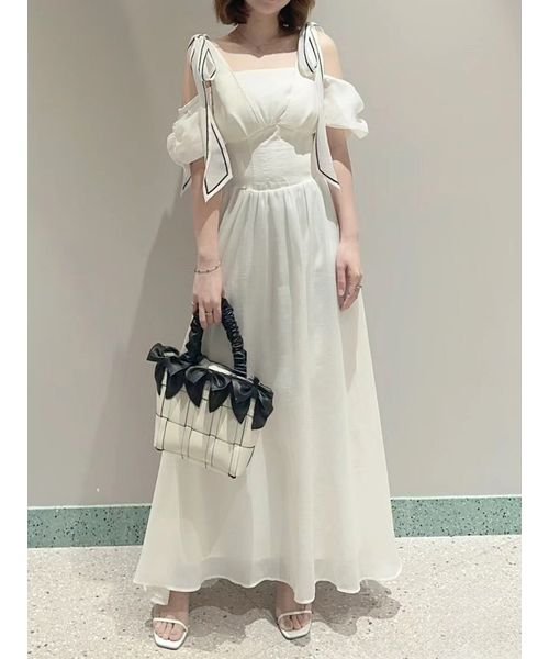 リボンショルダーウエストリブワンピース 予めご了承ください