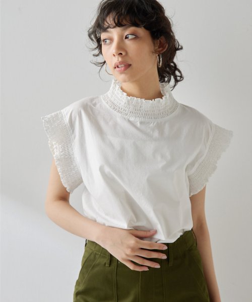 シャーリングブラウス 