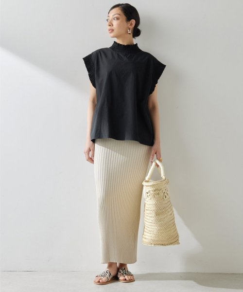 シャーリングブラウス 