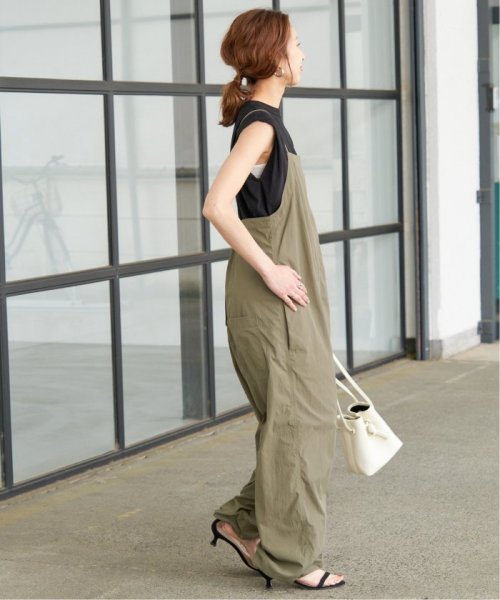 ナイロンオックスコンビネゾン 商品説明大人のリラクシースタイルを叶えてくれる今の気分にぴったりなコンビネゾンが登場。暑くなるこれからの季節に便利なドライタッチが魅力のオールインワンです。アウトドアのシーンで使用される A1359073036(10450円)