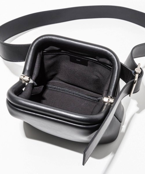 オソイ OSOI MINI BROT ショルダーバッグ レディース バッグ レザー 肩掛け 斜め掛け プレゼント ギフト 本革 鞄 シグネチャーライン また