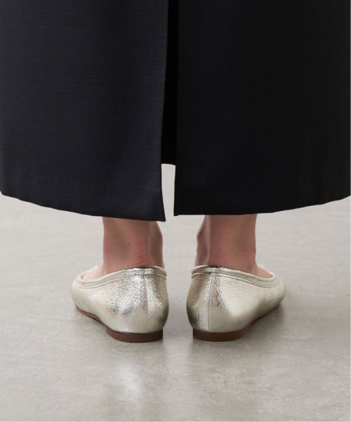 GRISEレザースクエアプリーツフラット GRISE Talon