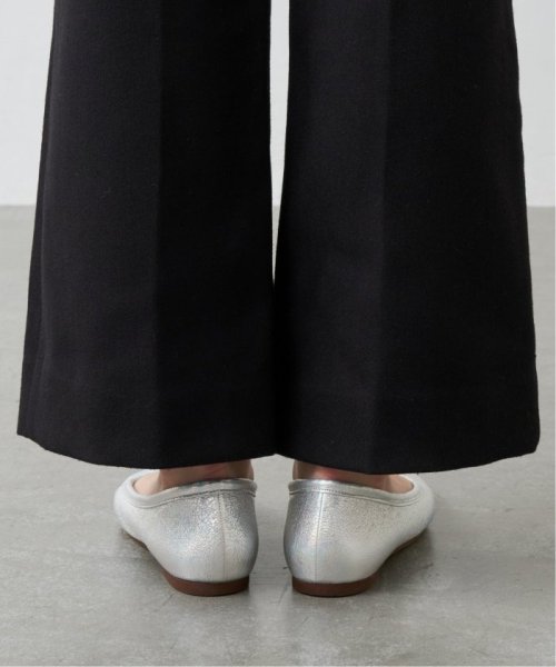 GRISEレザースクエアプリーツフラット GRISE Talon