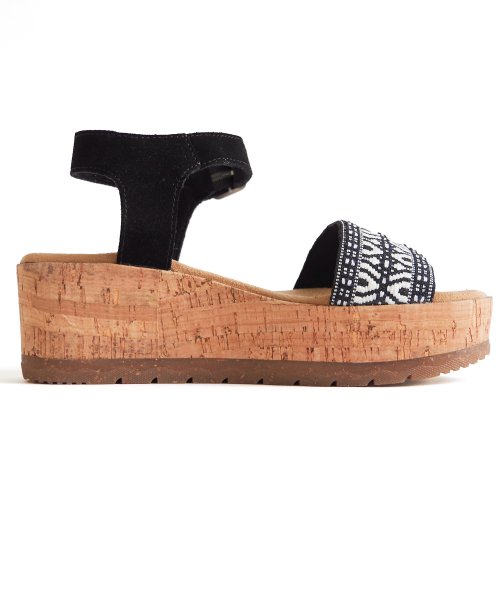 MINNETONKA（ミネトンカ）/ 厚底サンダル【PATRICE】 