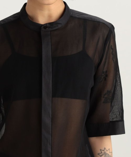 コットンボイルシアー ノーカラーシャツ N1946816005(14850円)