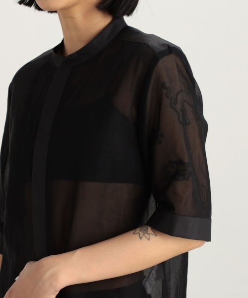 コットンボイルシアー ノーカラーシャツ N1946816005(14850円)