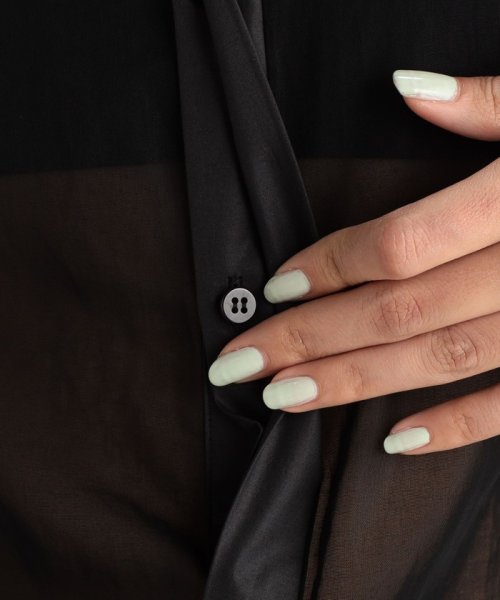 コットンボイルシアー ノーカラーシャツ N1946816005(14850円)