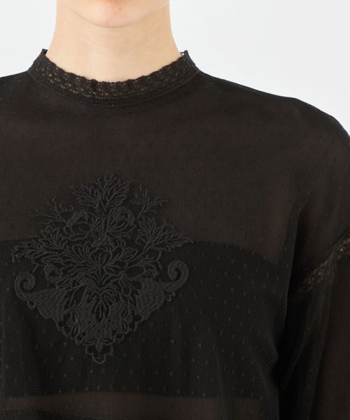 チュールエンブロイダリー クロップドブラウス 